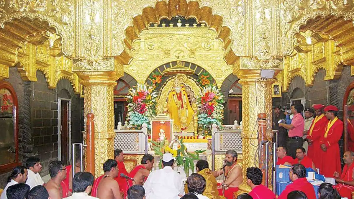 Shirdi Darshan Timings Guide (Aarti Schedule & Travel Tips 2026) cover image
